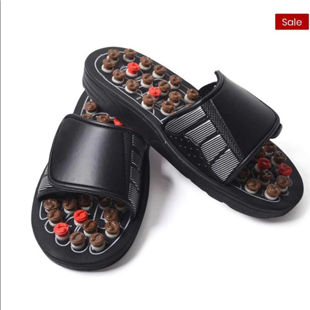 Massage slippers